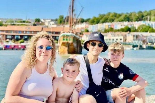 Heartbreak in Bristol: Community Mourns the Loss of Aaron Murphy, at 34.